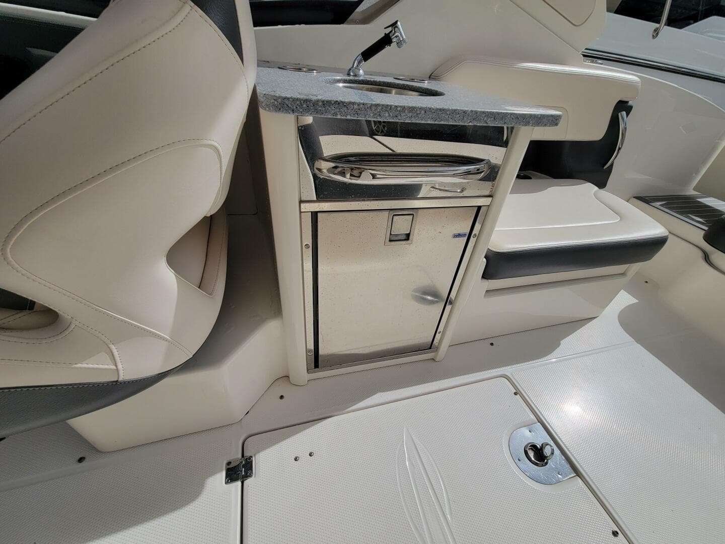 2017 Chaparral 307 SSX