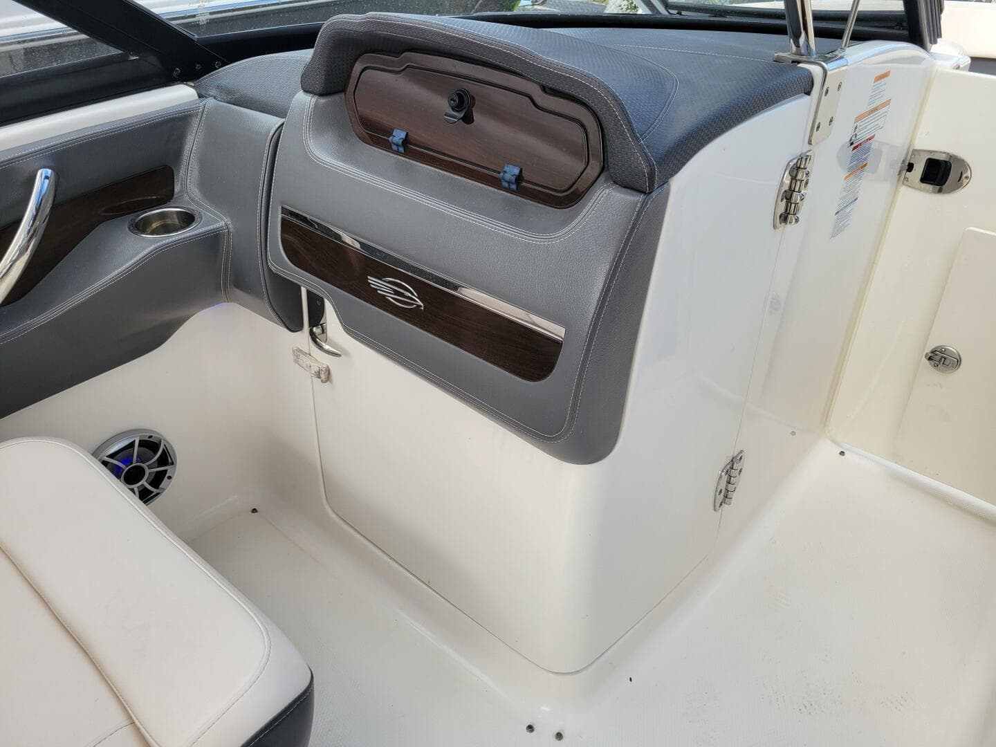 2017 Chaparral 307 SSX