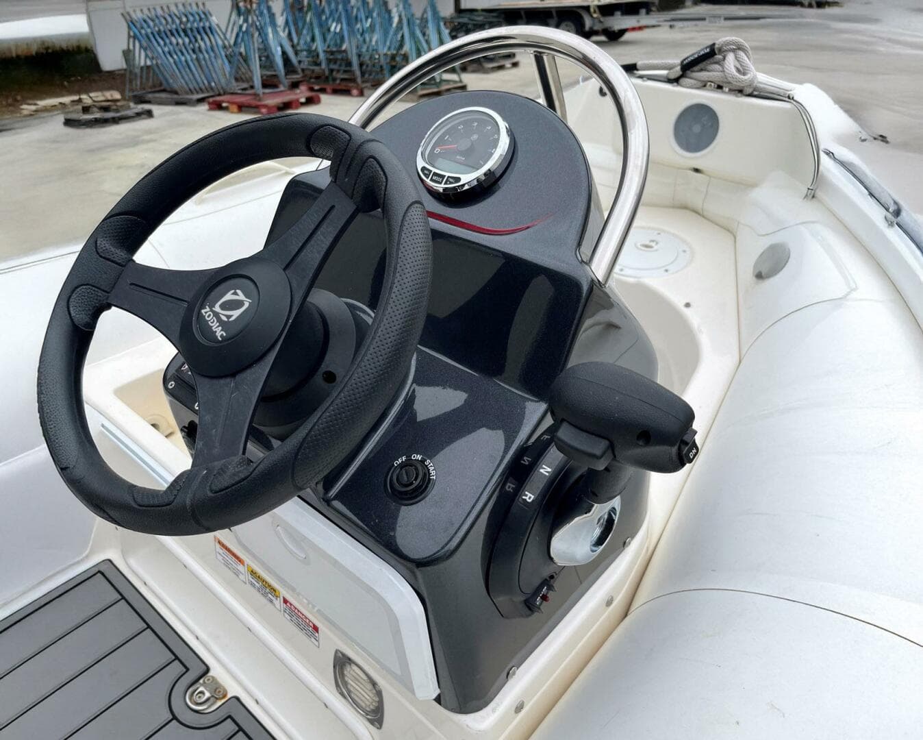 2024 Zodiac Yachtline 360