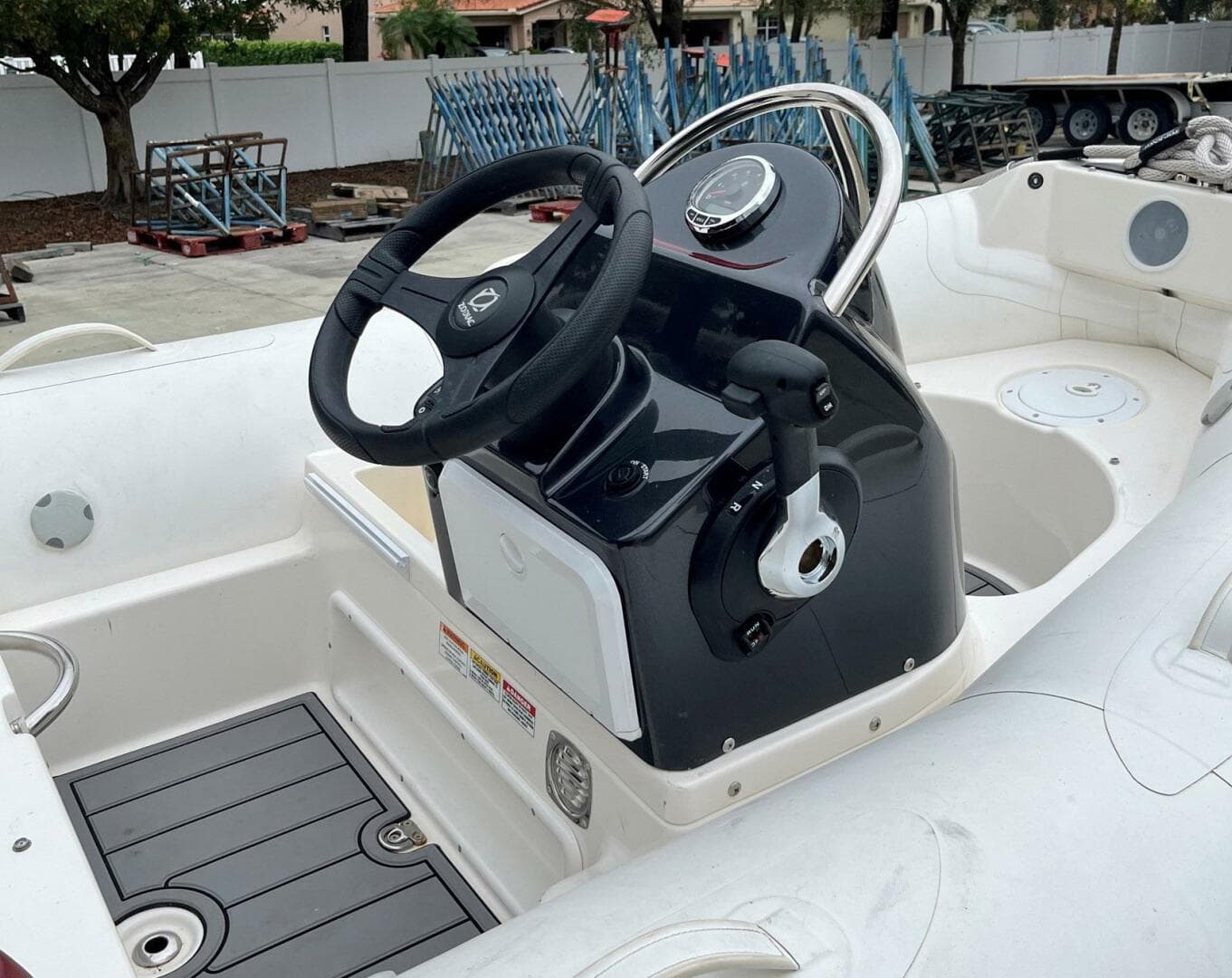 2024 Zodiac Yachtline 360