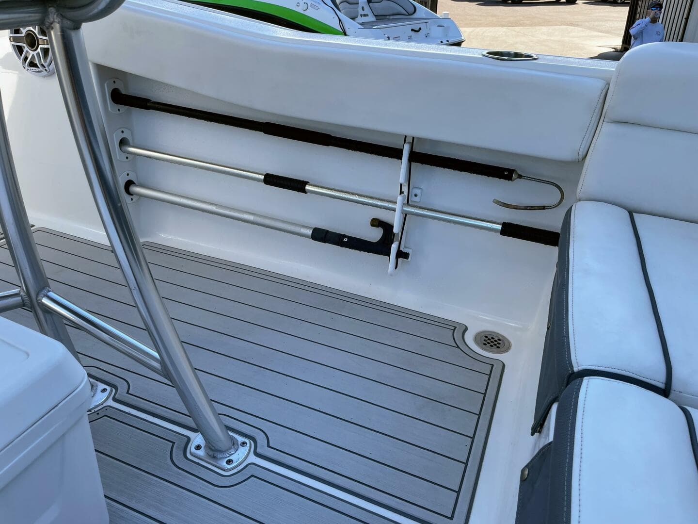 2017 Tidewater 220LXF