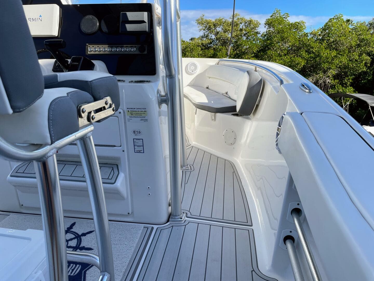 2017 Tidewater 220LXF