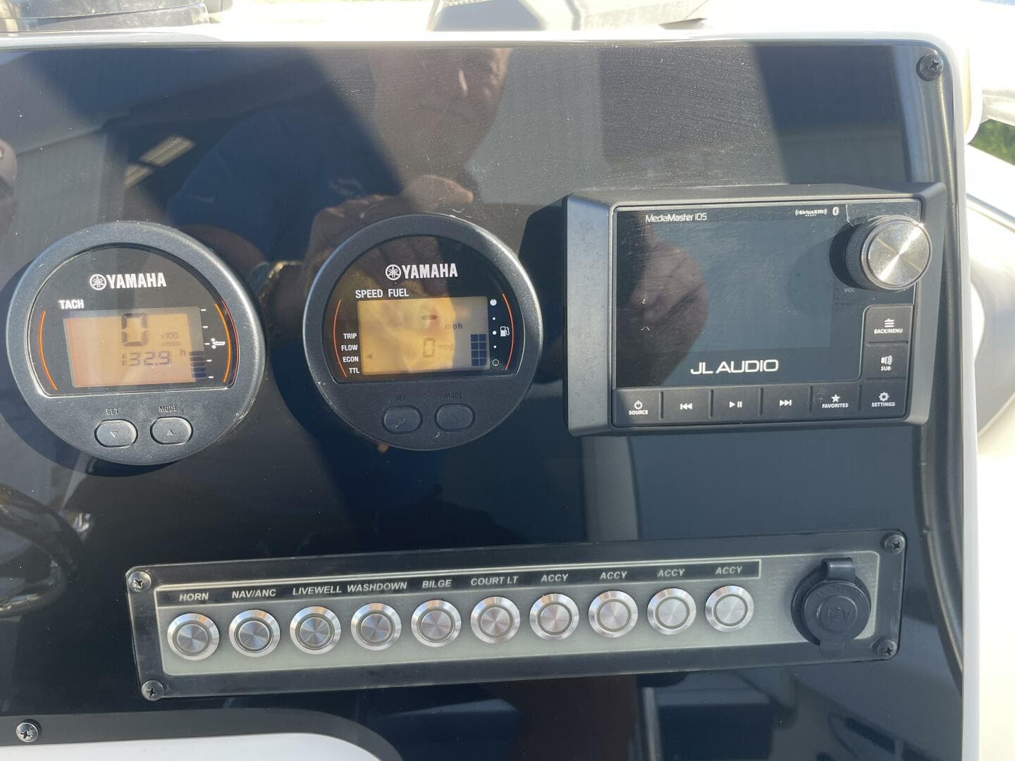 2017 Tidewater 220LXF