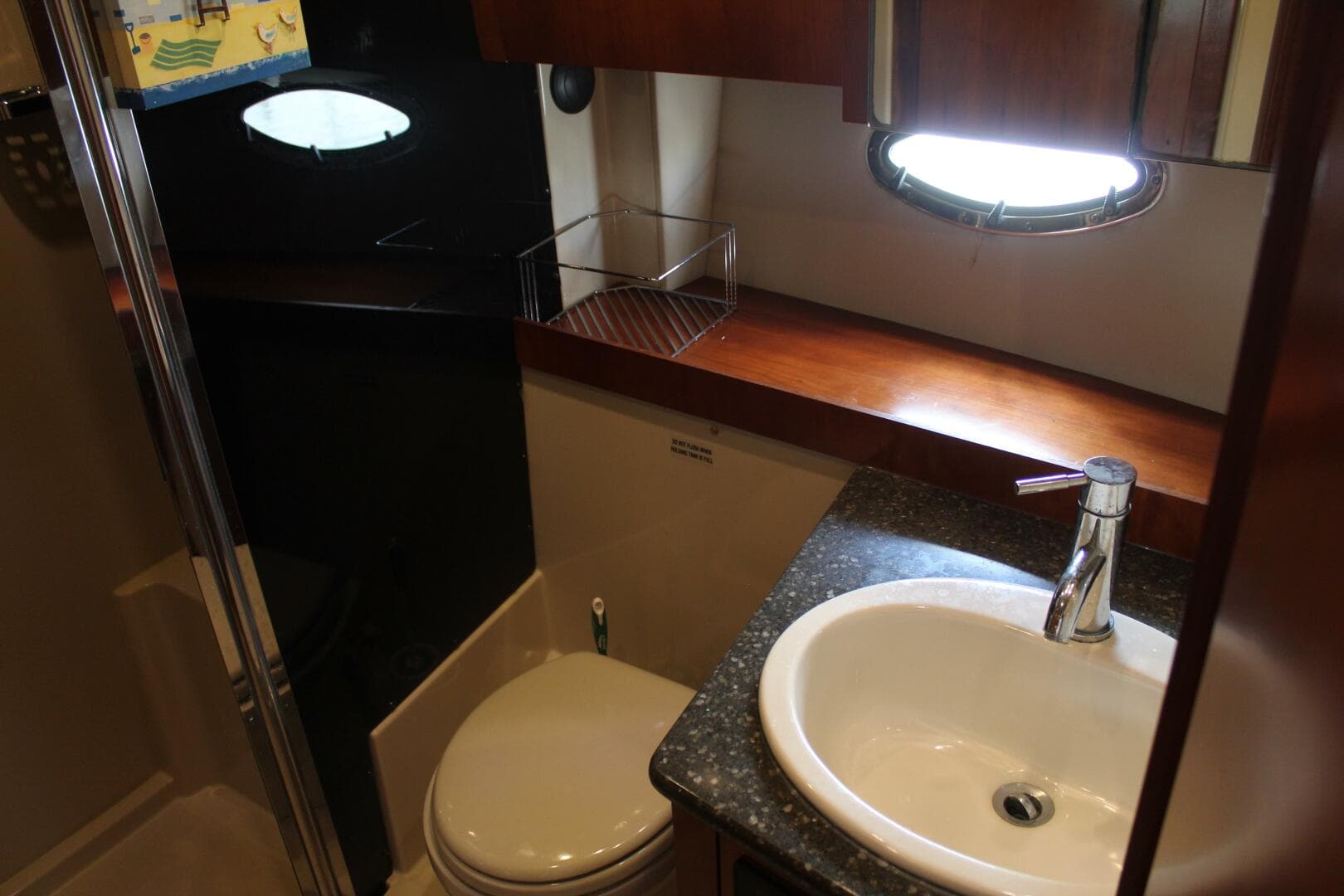 2007 Cruisers Yachts 420 Express