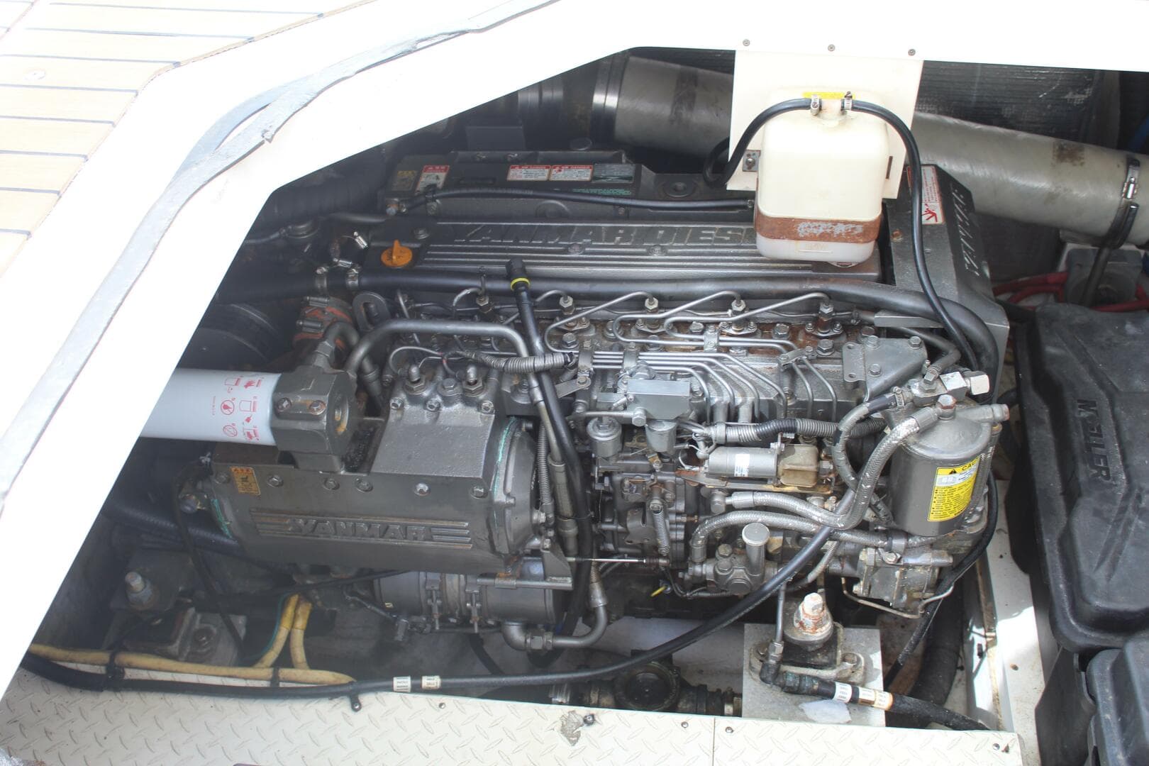 2007 Cruisers Yachts 420 Express