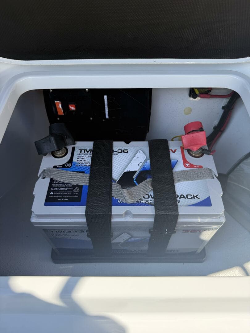 2025 Yellowfin 26 Hybrid