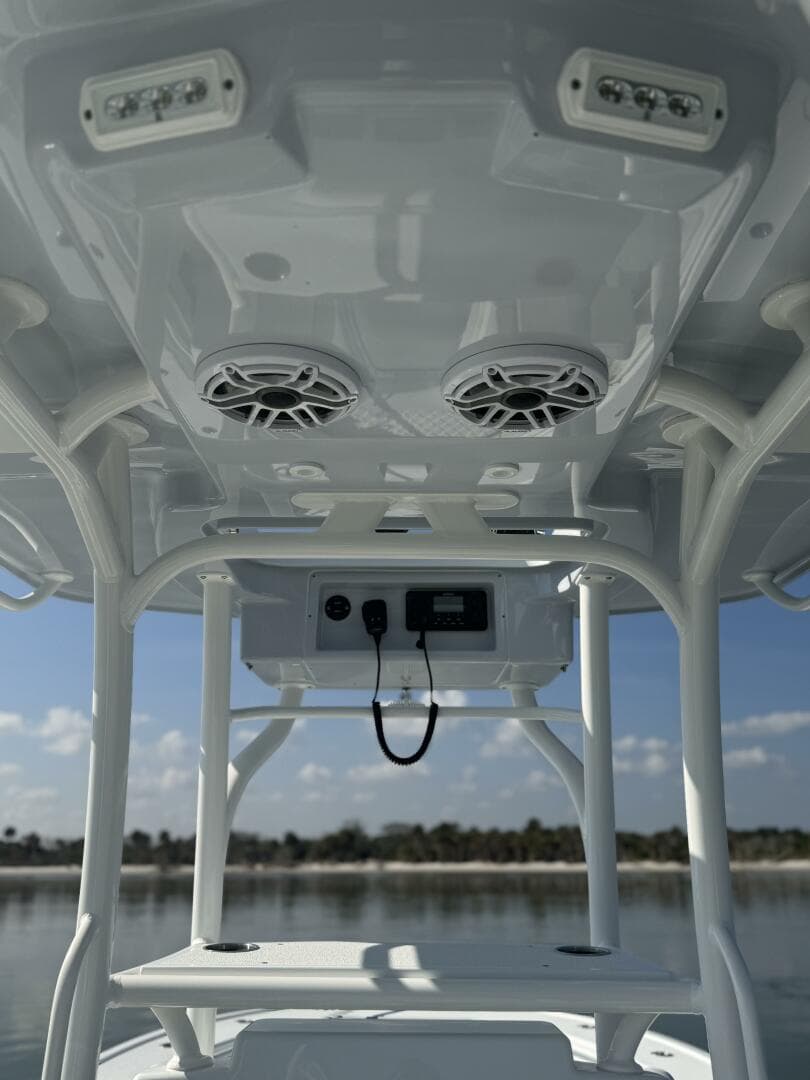 2025 Yellowfin 26 Hybrid