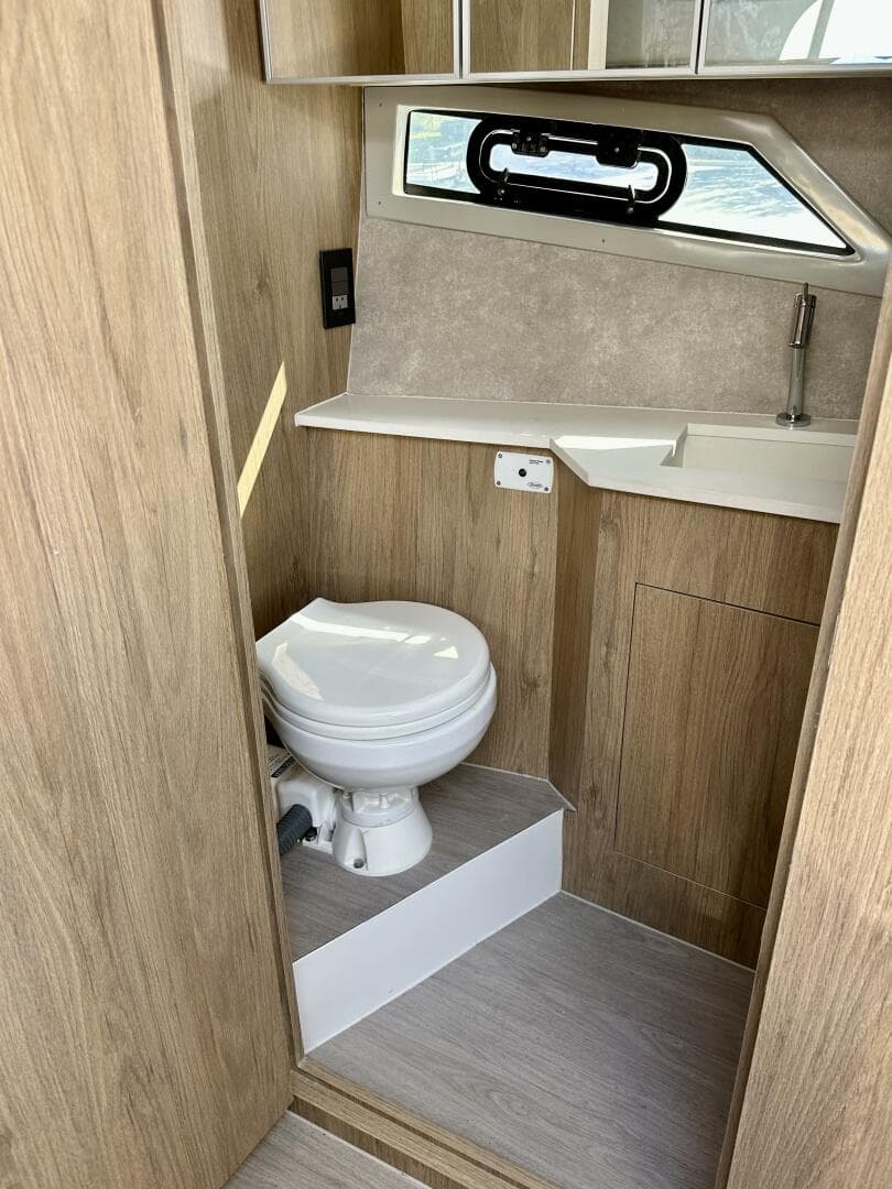 NX 360 Sports Coupe - Head