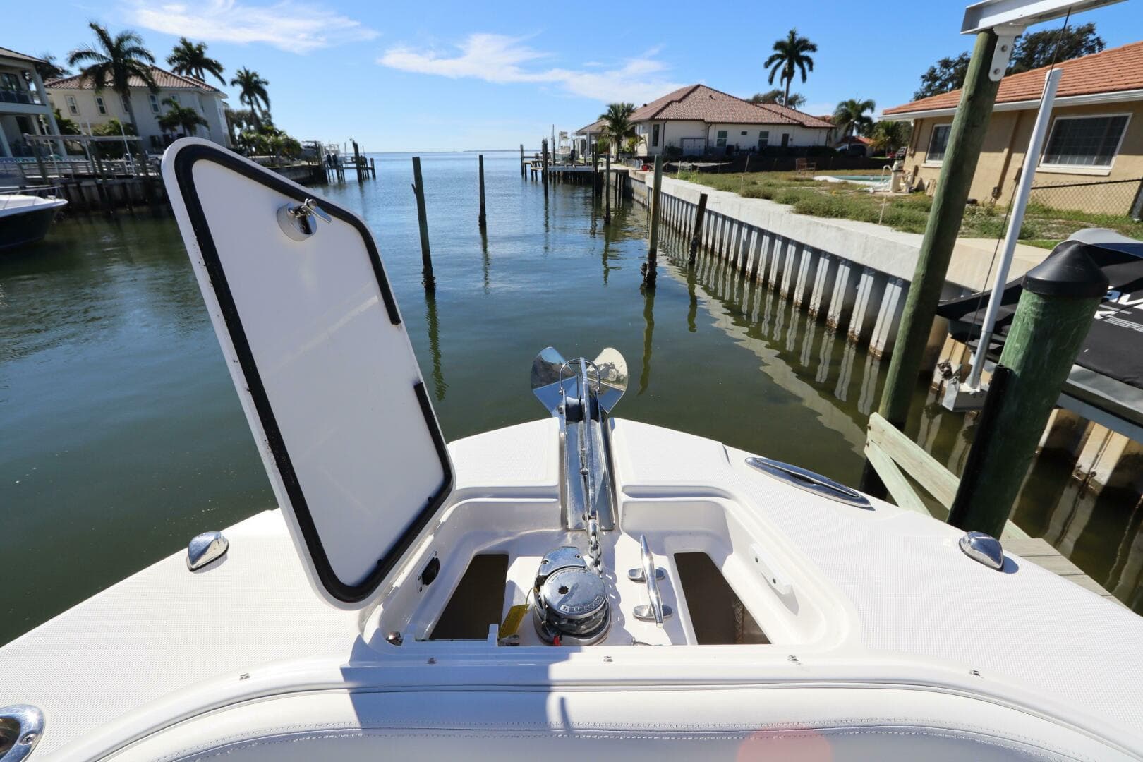 2021 Edgewater 262CX Crossover