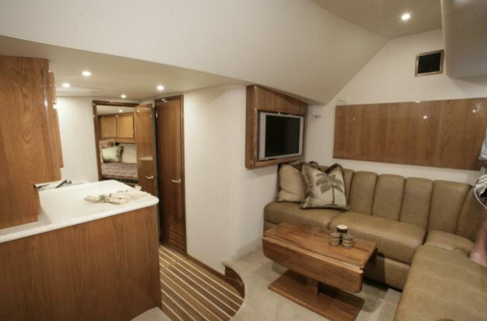 2027 Buddy Davis Davis 48 Express