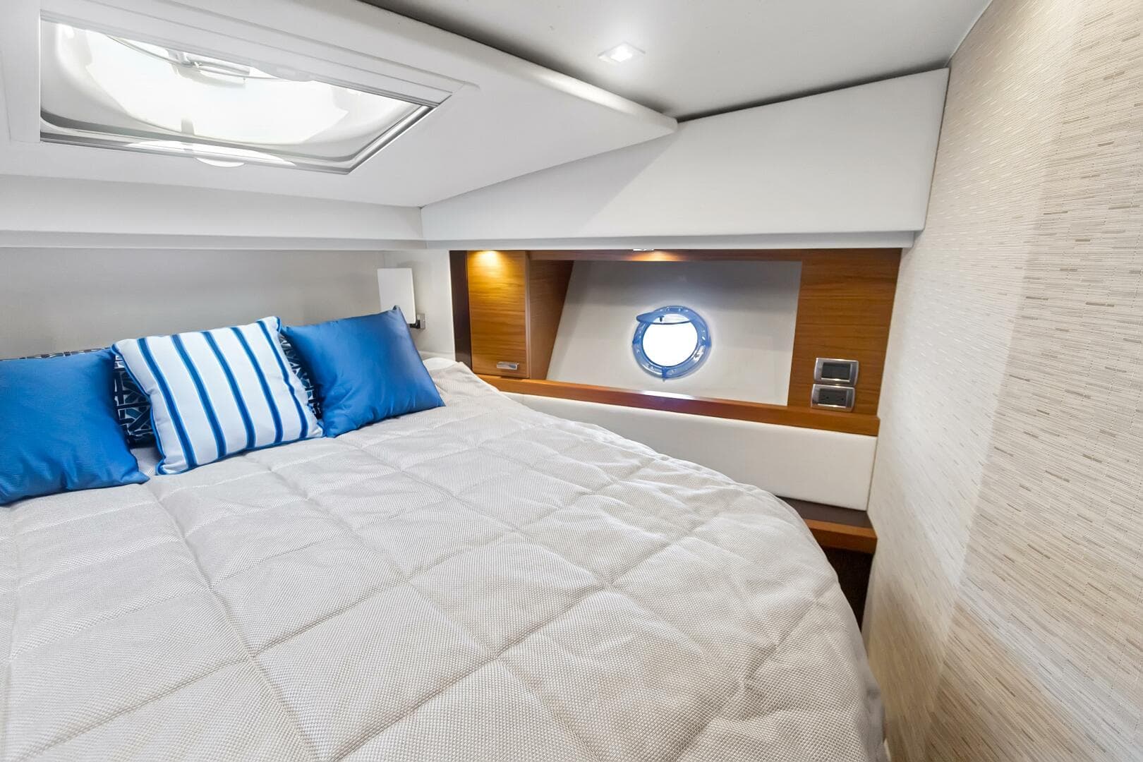 2017 Tiara 39 Coupe - POUR IT ON