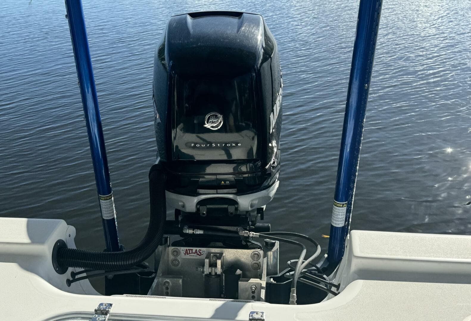 24 SeaPro 2019 Jack Plate Power Poles