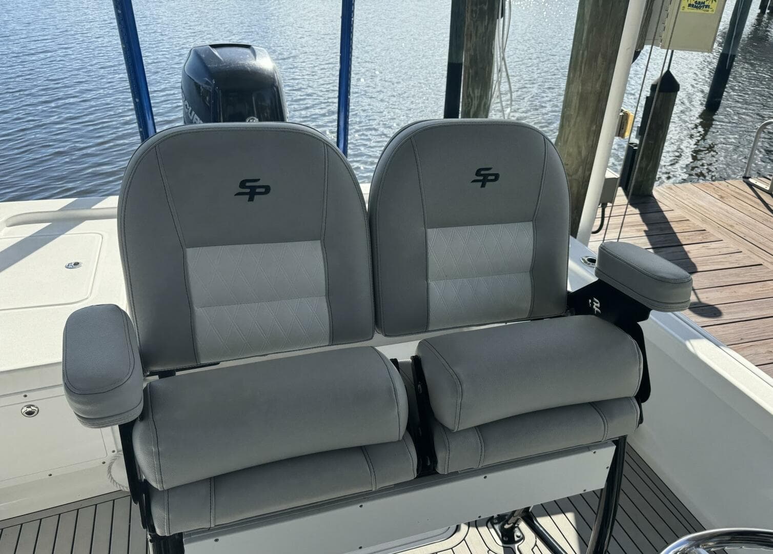 24 SeaPro 2019 Helm Bolsters Up