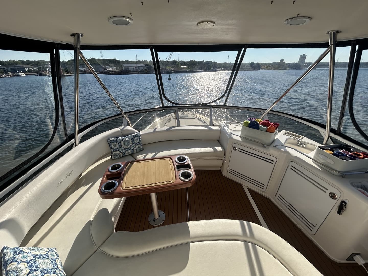 1999 Sea Ray 560 Sedan Bridge