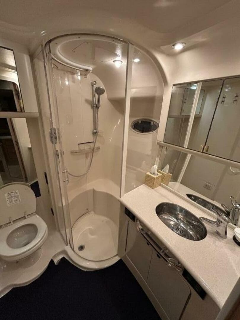 1999 Sea Ray 560 Sedan Bridge