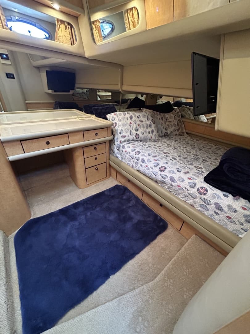 1999 Sea Ray 560 Sedan Bridge