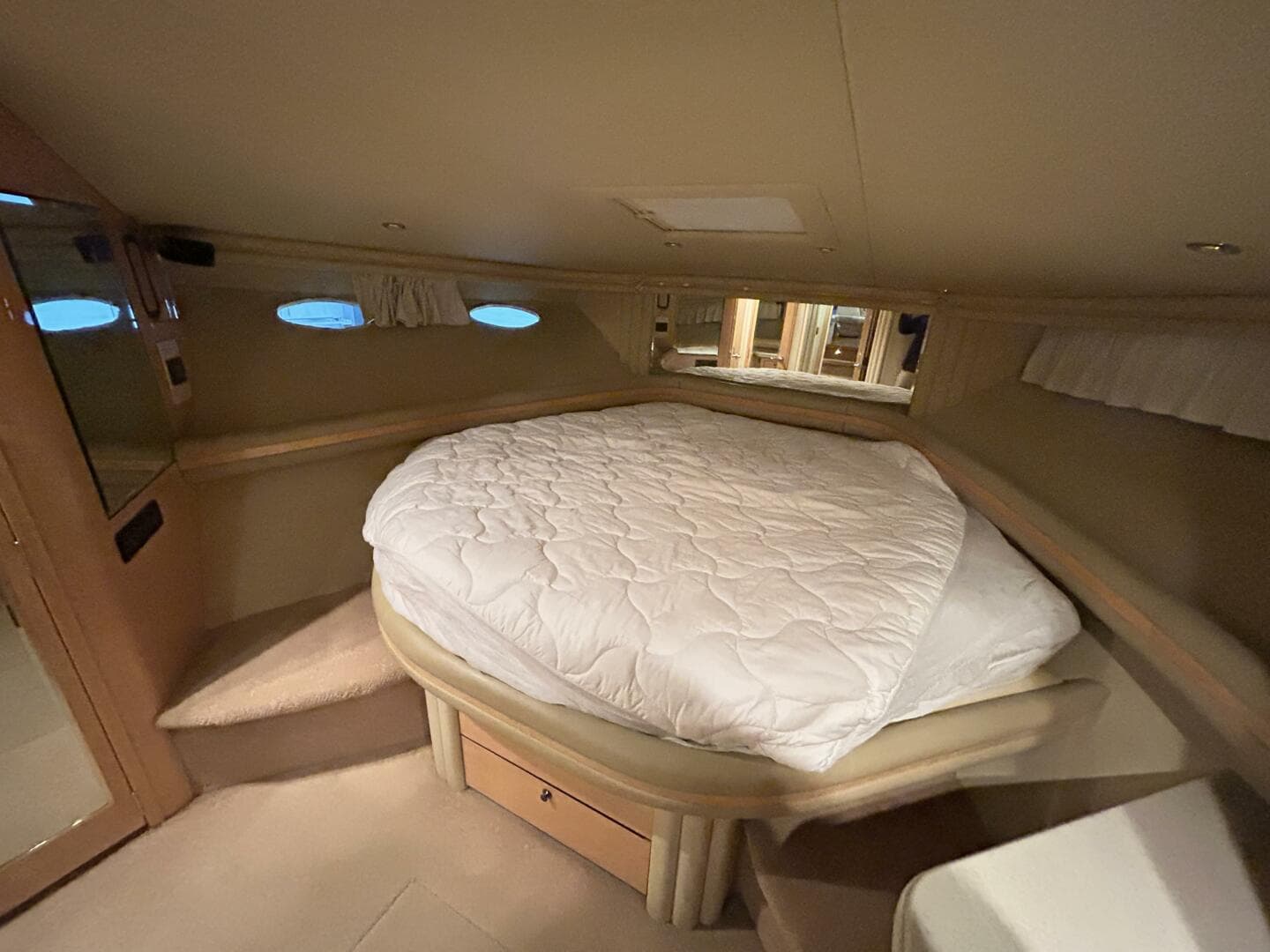 1999 Sea Ray 560 Sedan Bridge