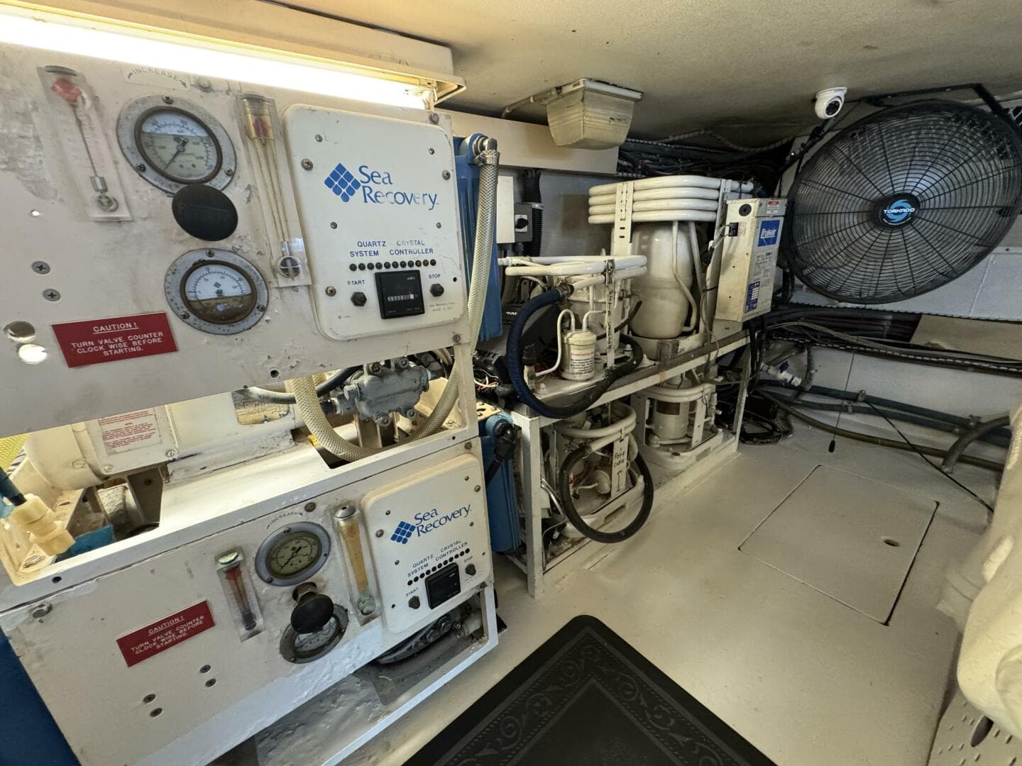 1995 Viking 58 Convertible