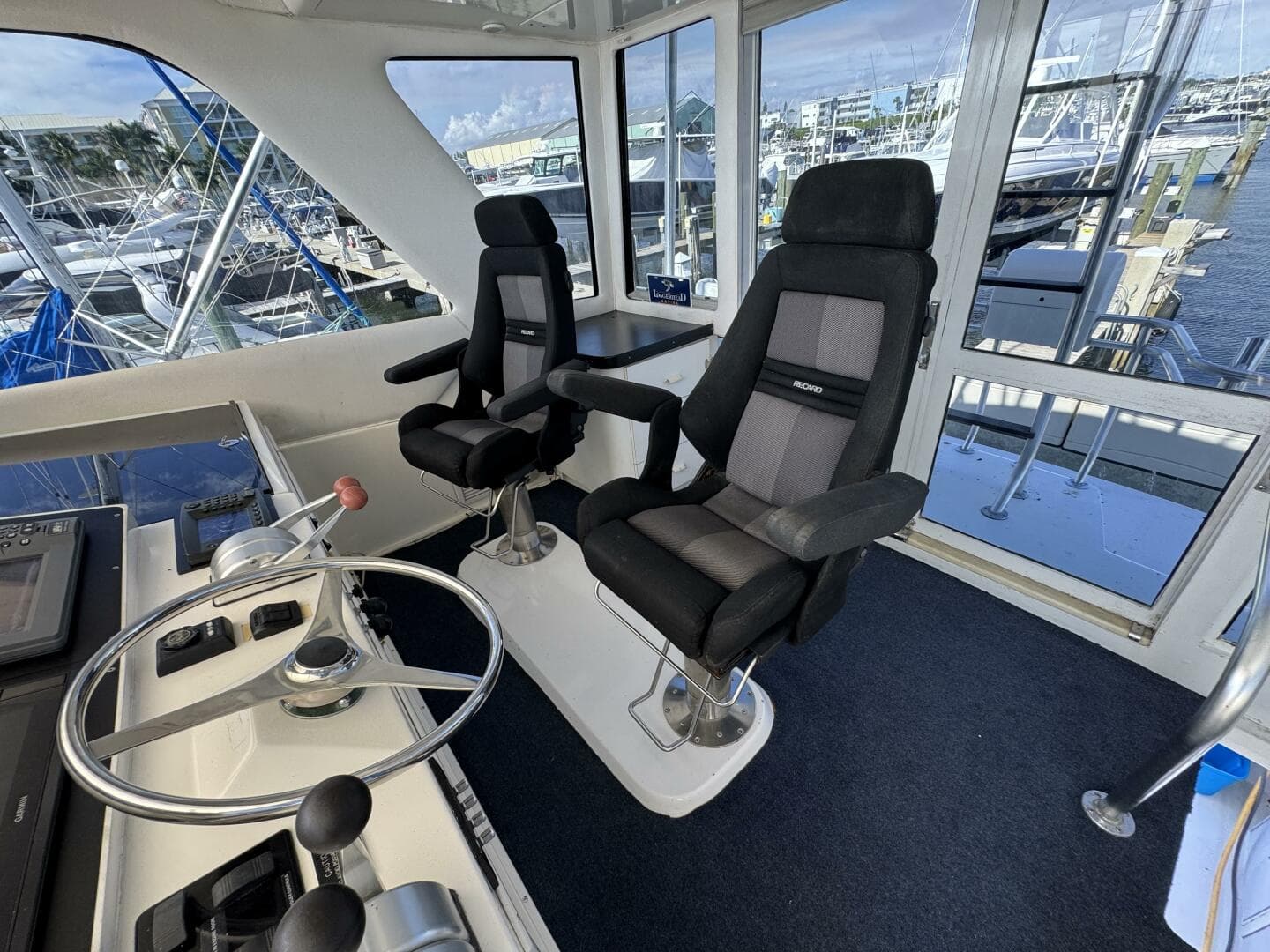 1995 Viking 58 Convertible