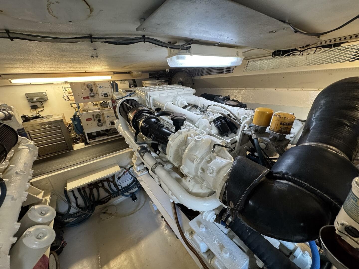 1995 Viking 58 Convertible