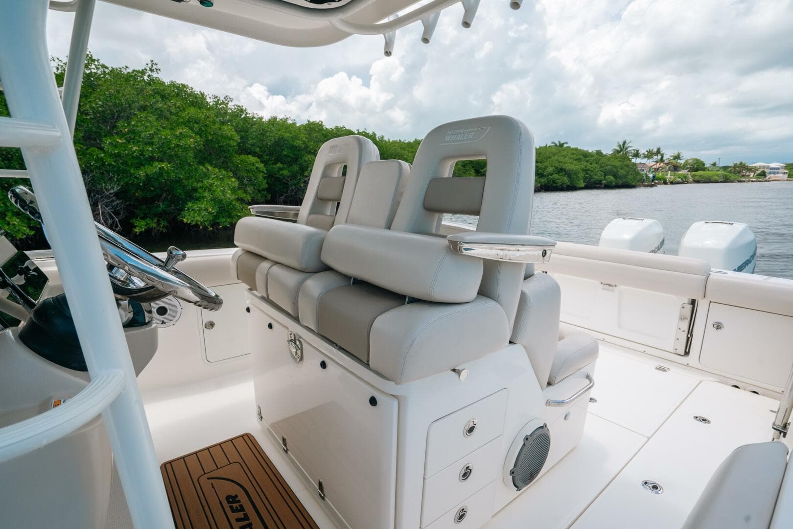2019 Center Console 330 Outrage