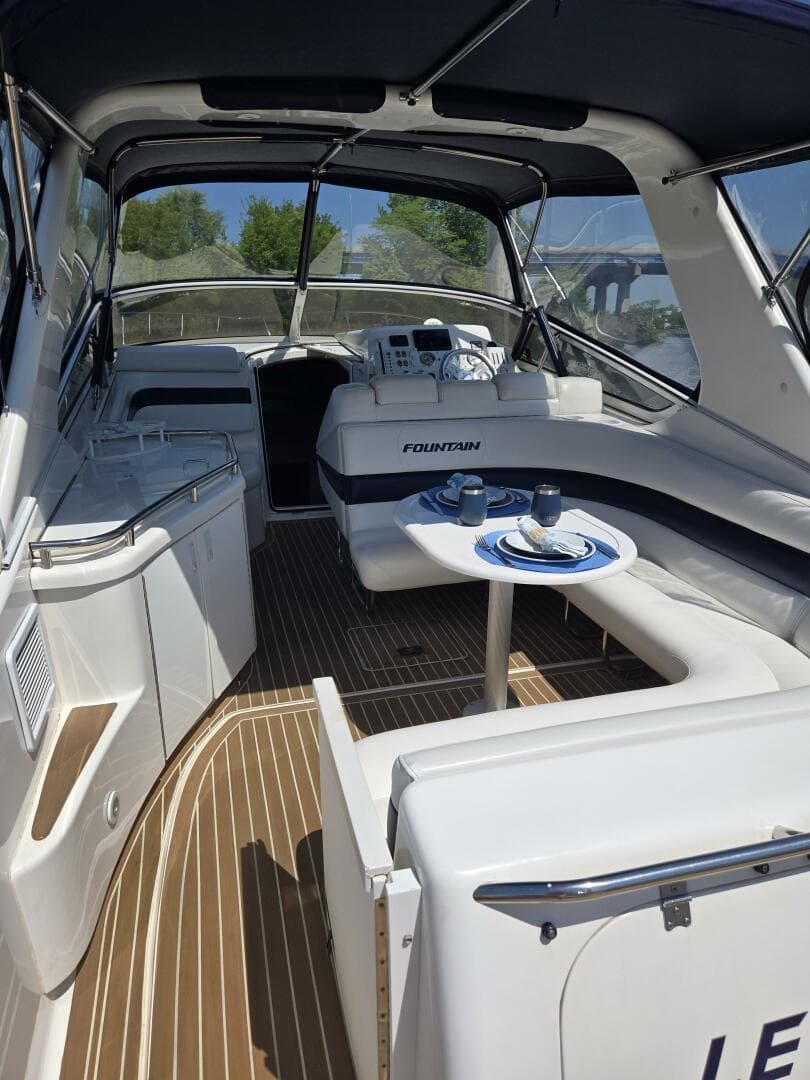 2007 Fountain 38 Express Cruiser