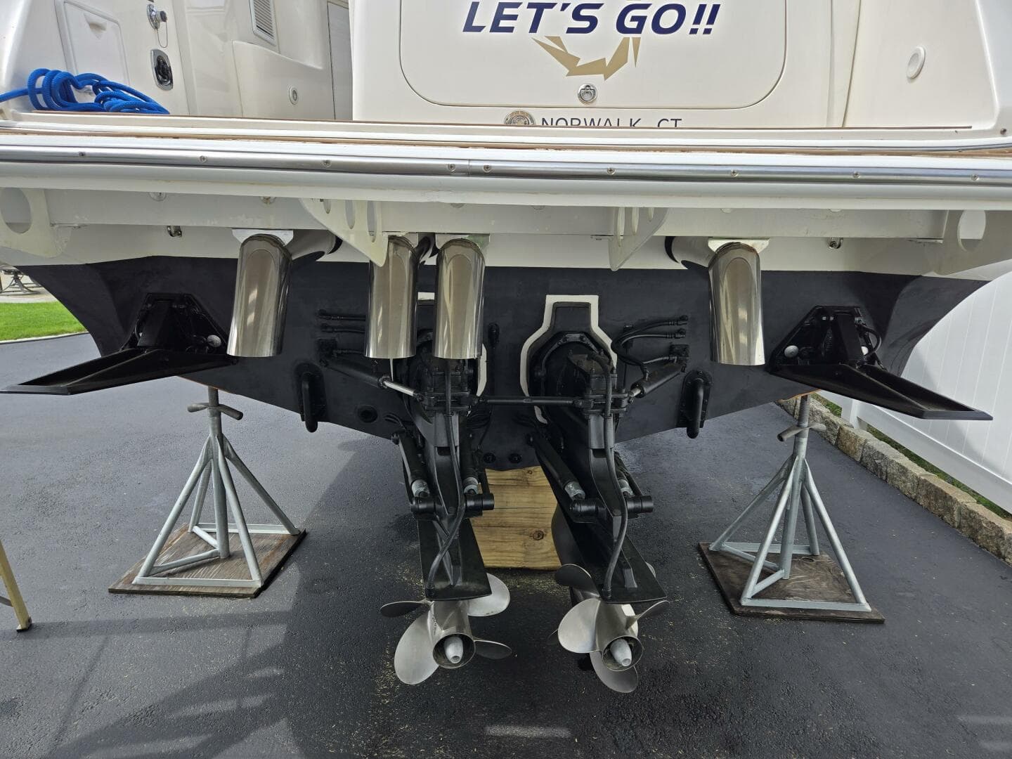 2007 Fountain 38 Express Cruiser