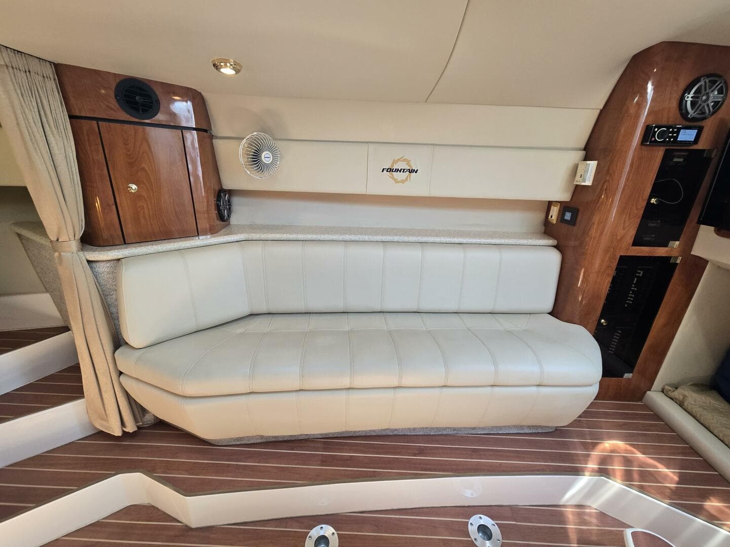 2007 Fountain 38 Express Cruiser