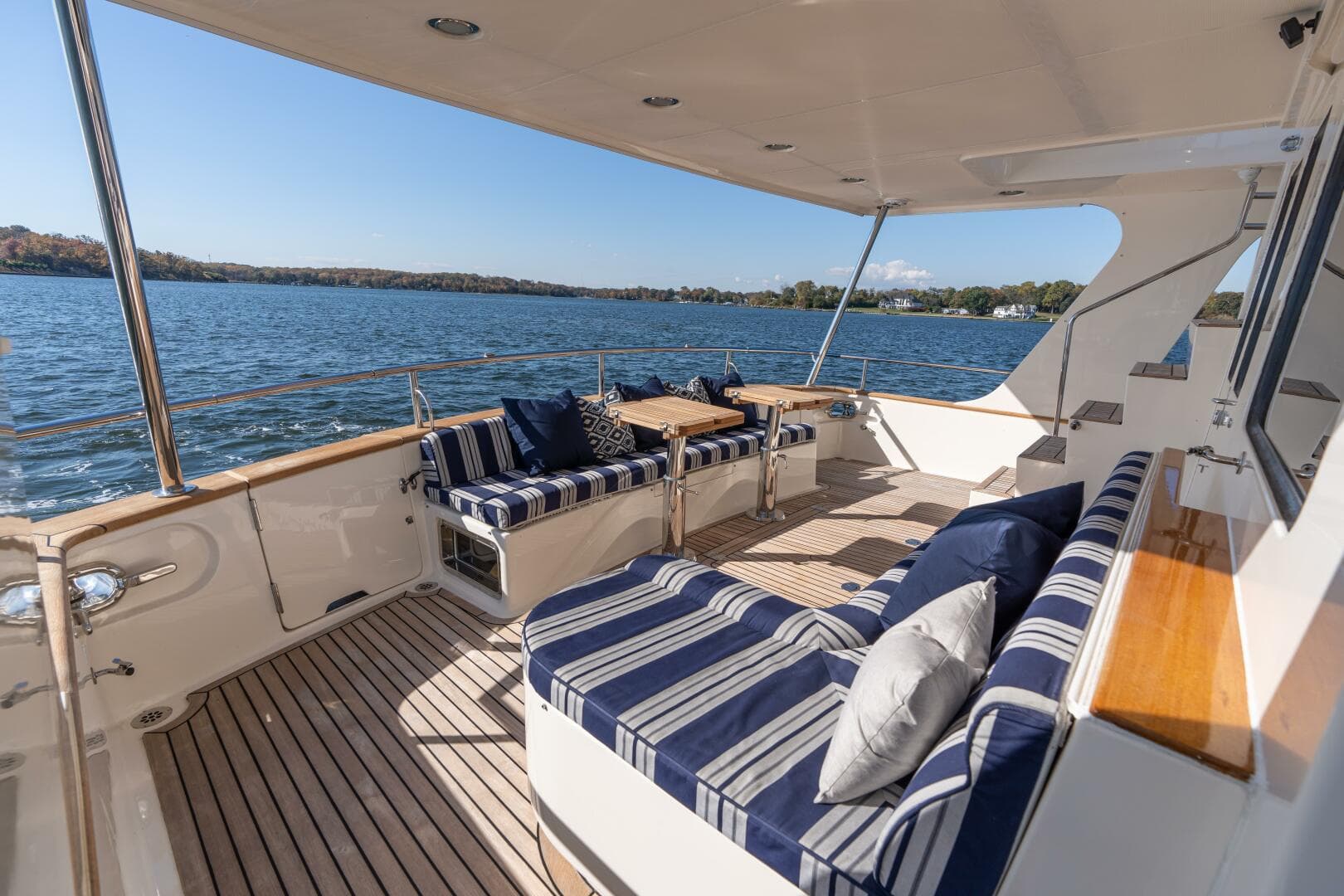 Marlow 72 GRIFFIN - Aft Deck