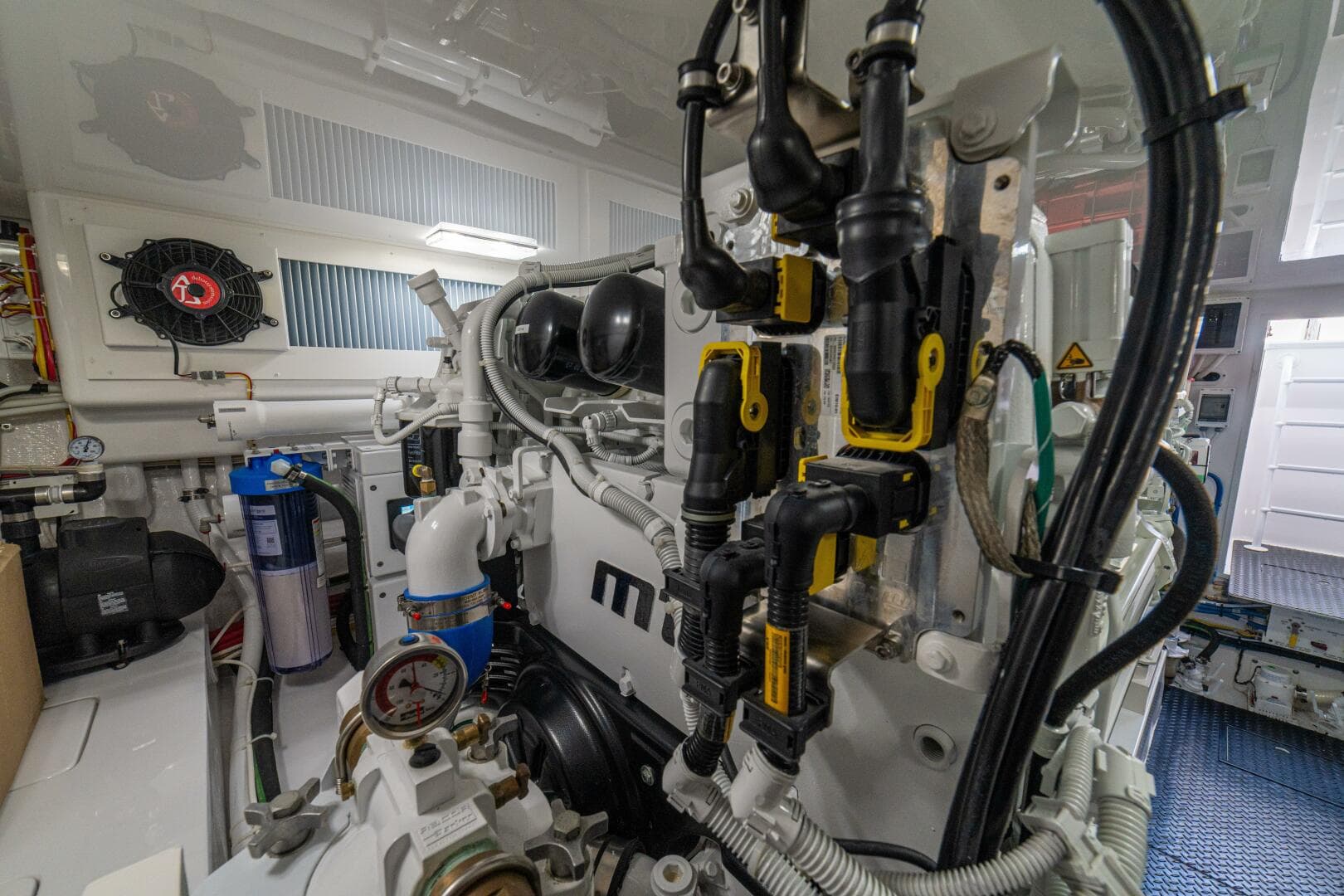 2025 Viking 58 Convertible GAME ON