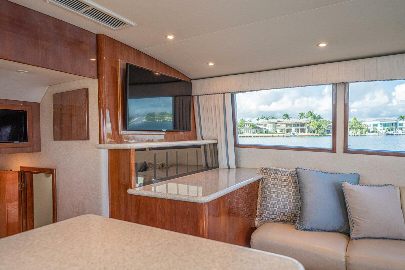 2007 Egg Harbor 43 Sport Fisherman