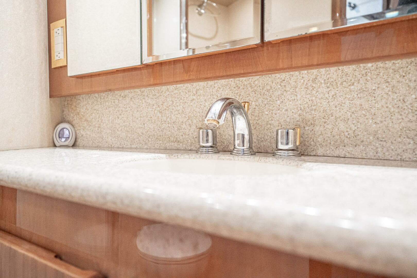 2007 Egg Harbor 43 Sport Fisherman