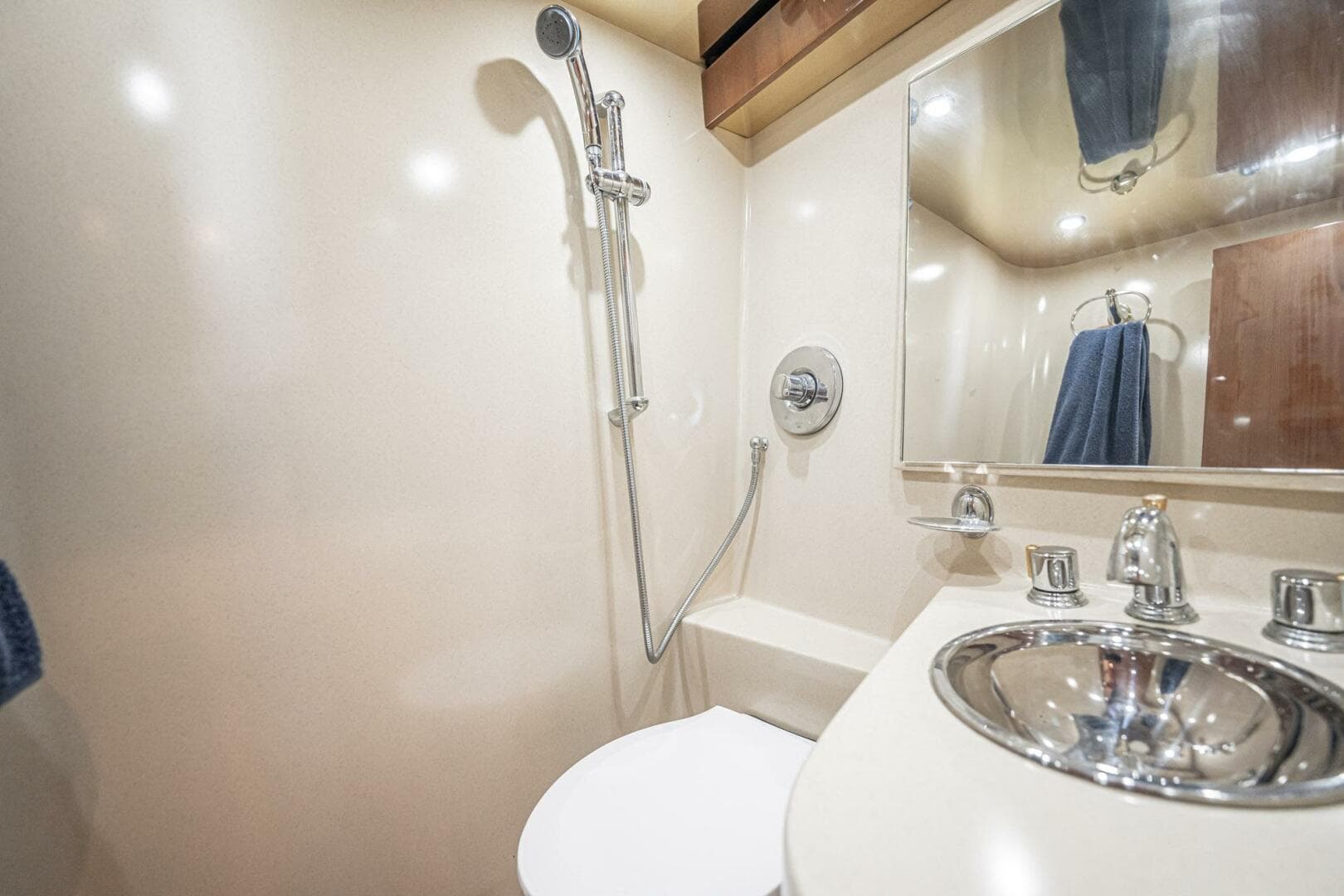 2007 Egg Harbor 43 Sport Fisherman