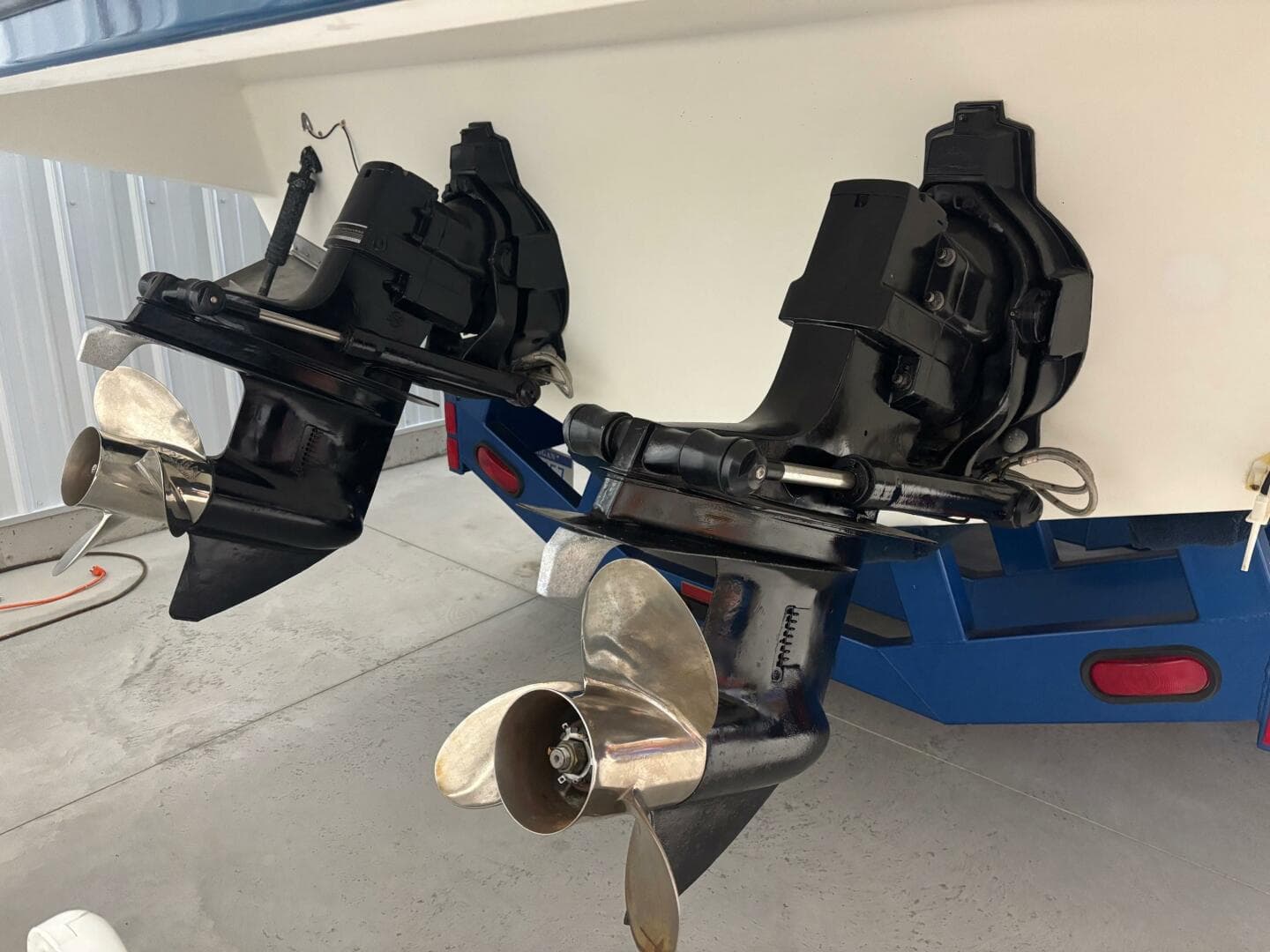 1988 Tiara Sport 310 SC