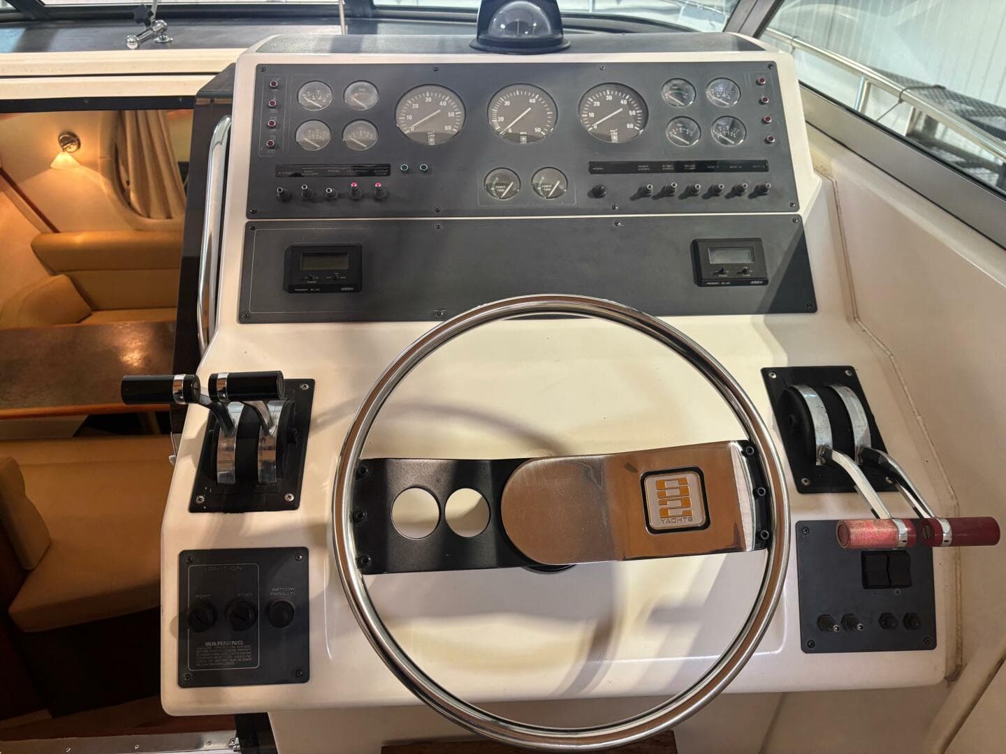 1988 Tiara Sport 310 SC