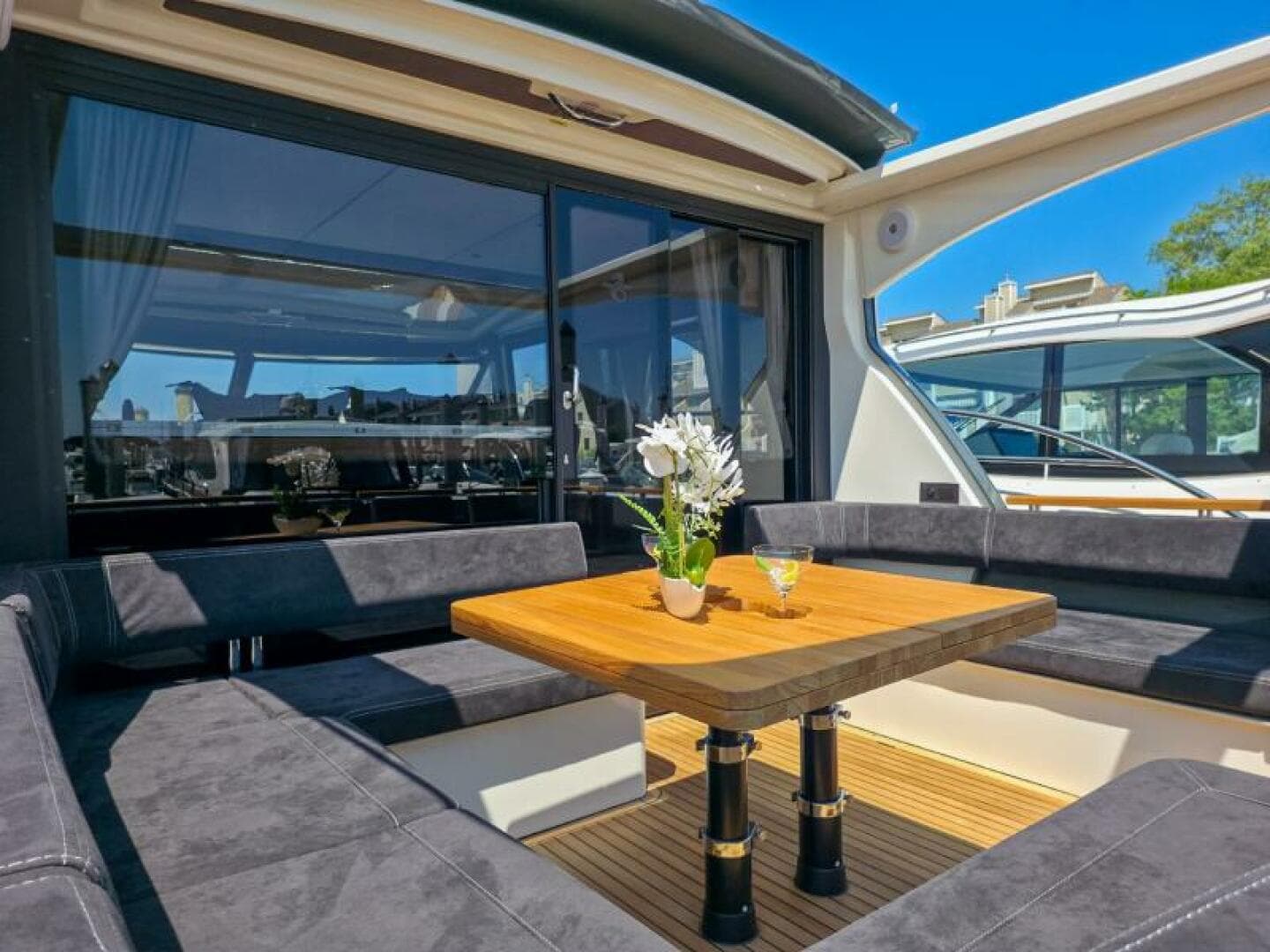 2026 Marex 440 Gourmet Cruiser