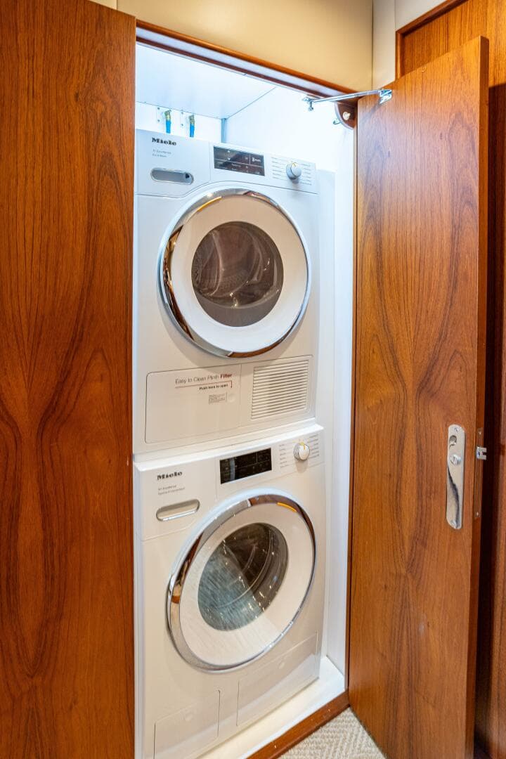 2007 Merritt 72 Sportfish Convertible