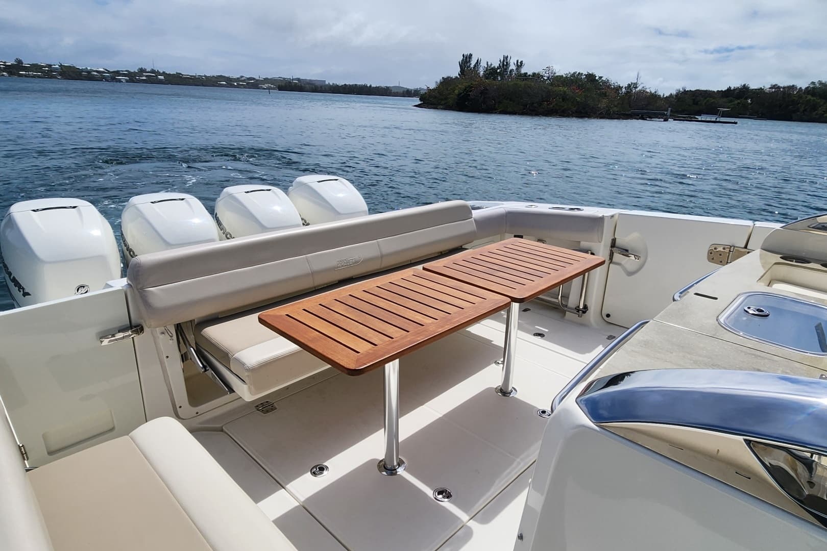 2020 Boston Whaler Outrage