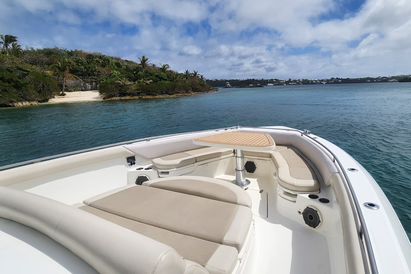 2020 Boston Whaler Outrage