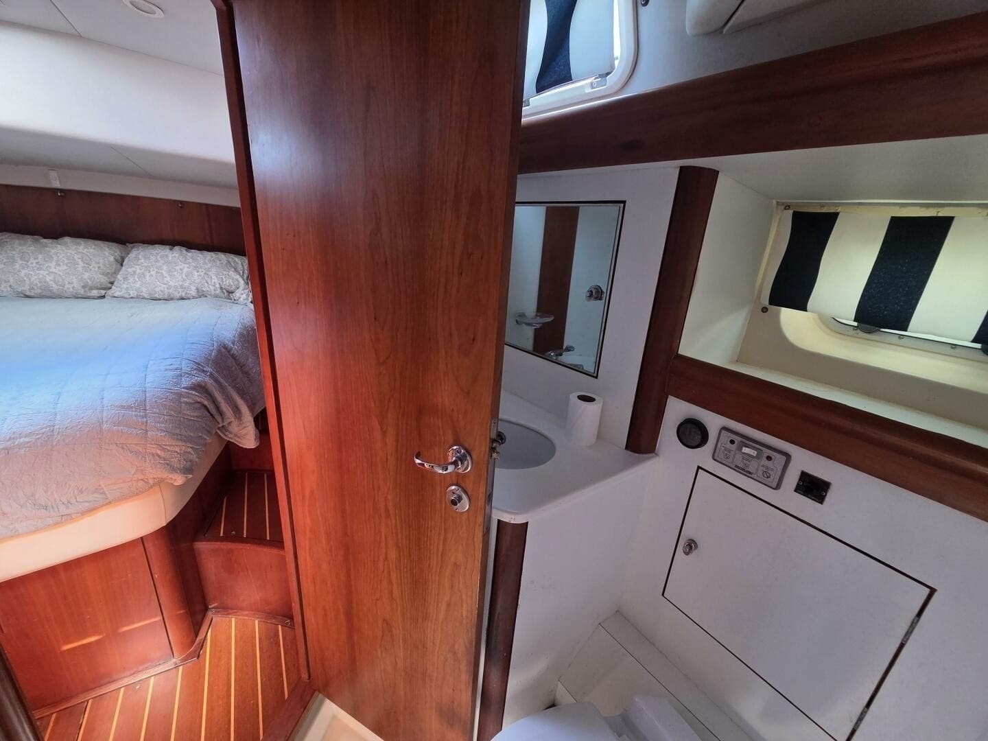 1998 Oyster 485