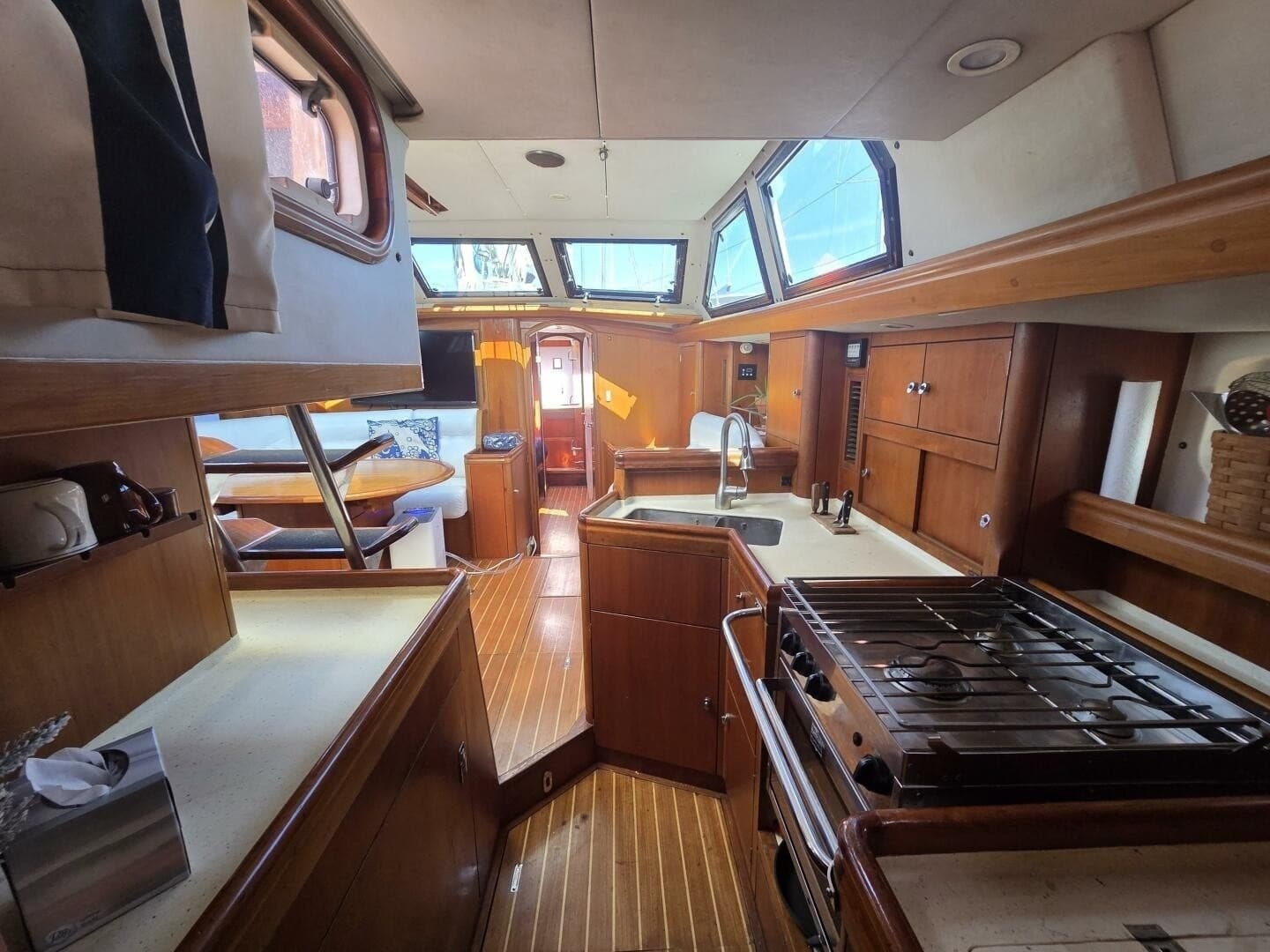 1998 Oyster 485