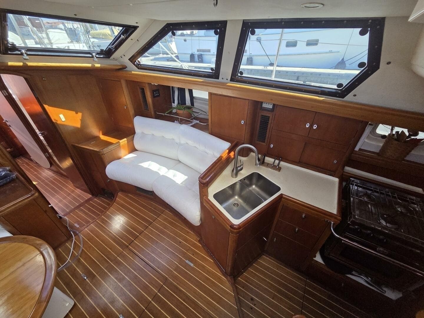 1998 Oyster 485
