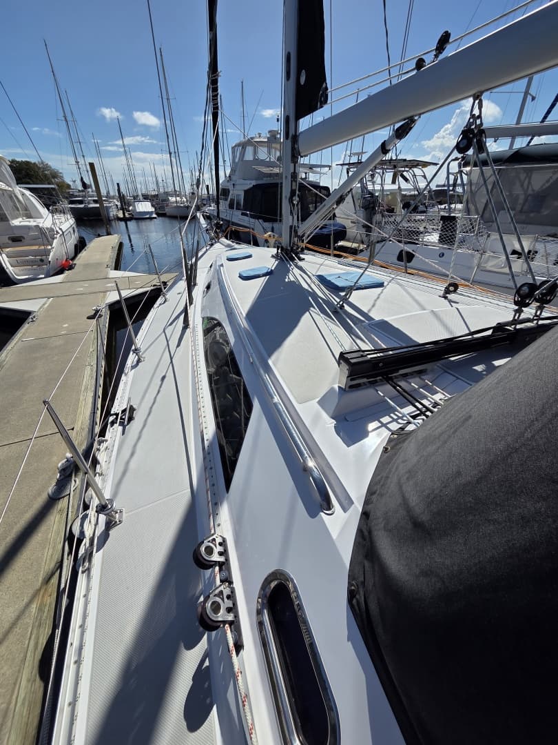 2021 Catalina 445