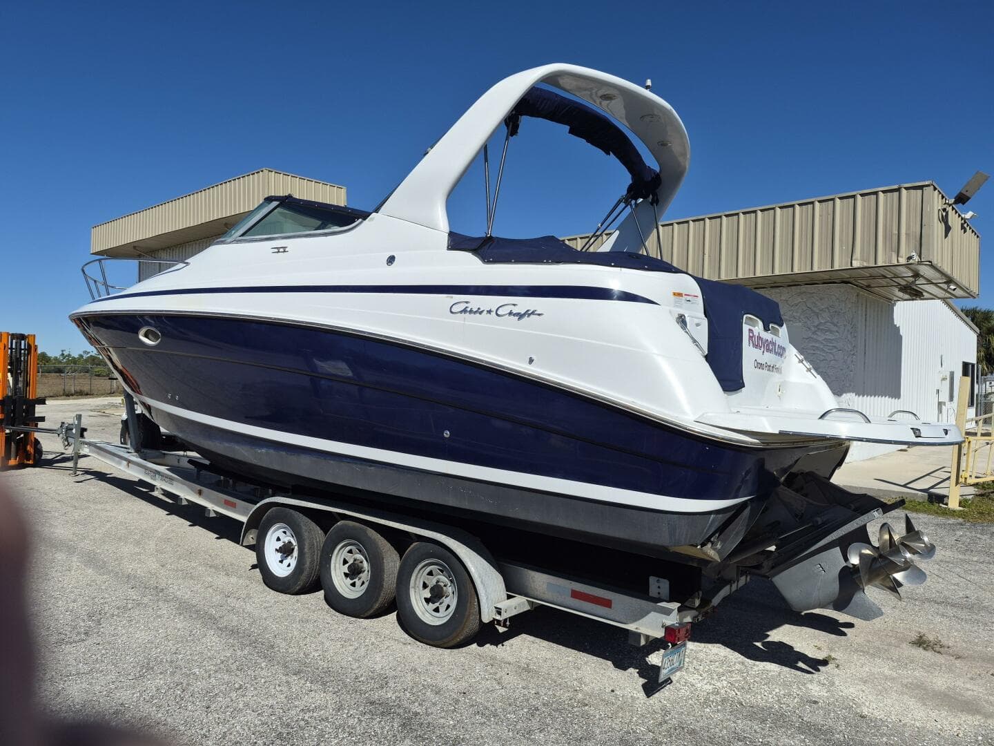 2003 Chris-Craft 328 Express Cruiser