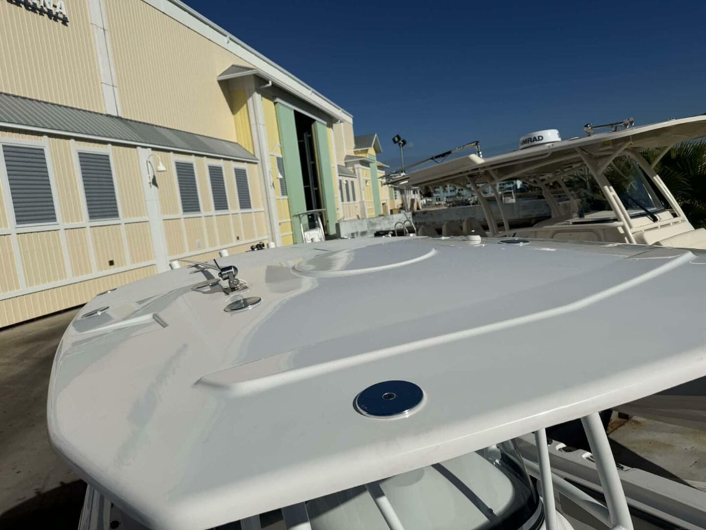 2021 Aquasport 2500 Center Console