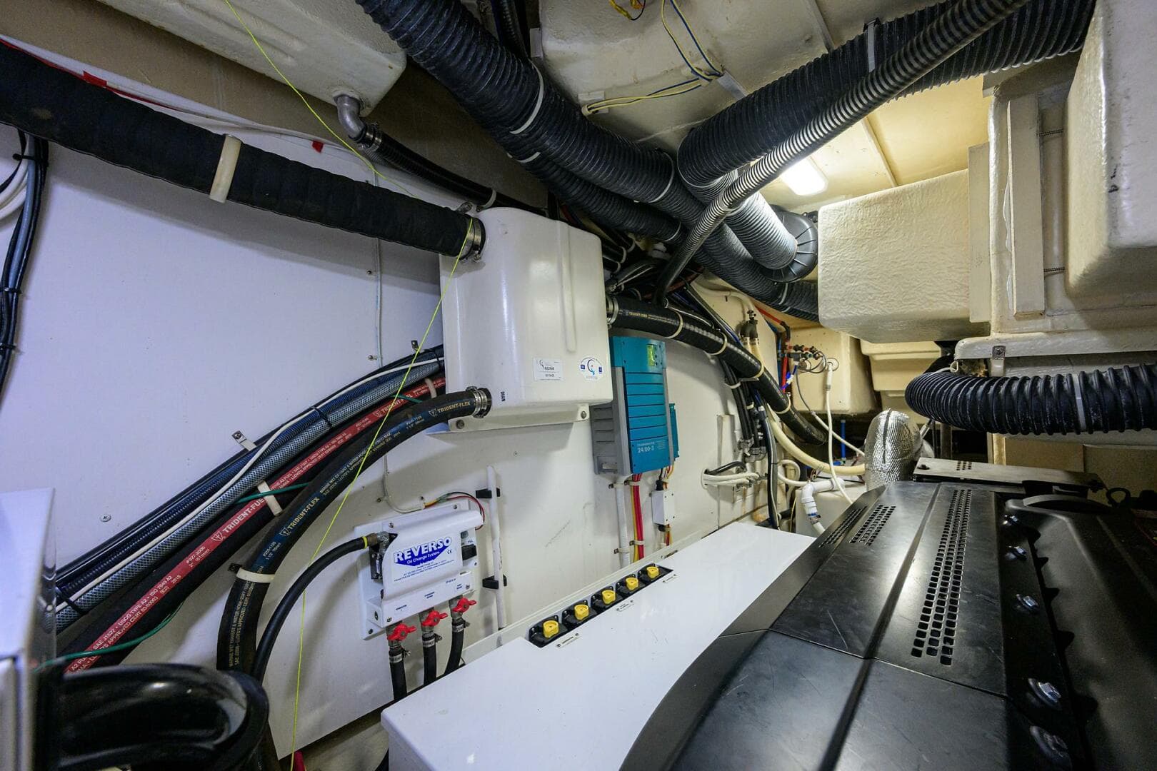 Marquis 66 ANDIAMO - Engine Room