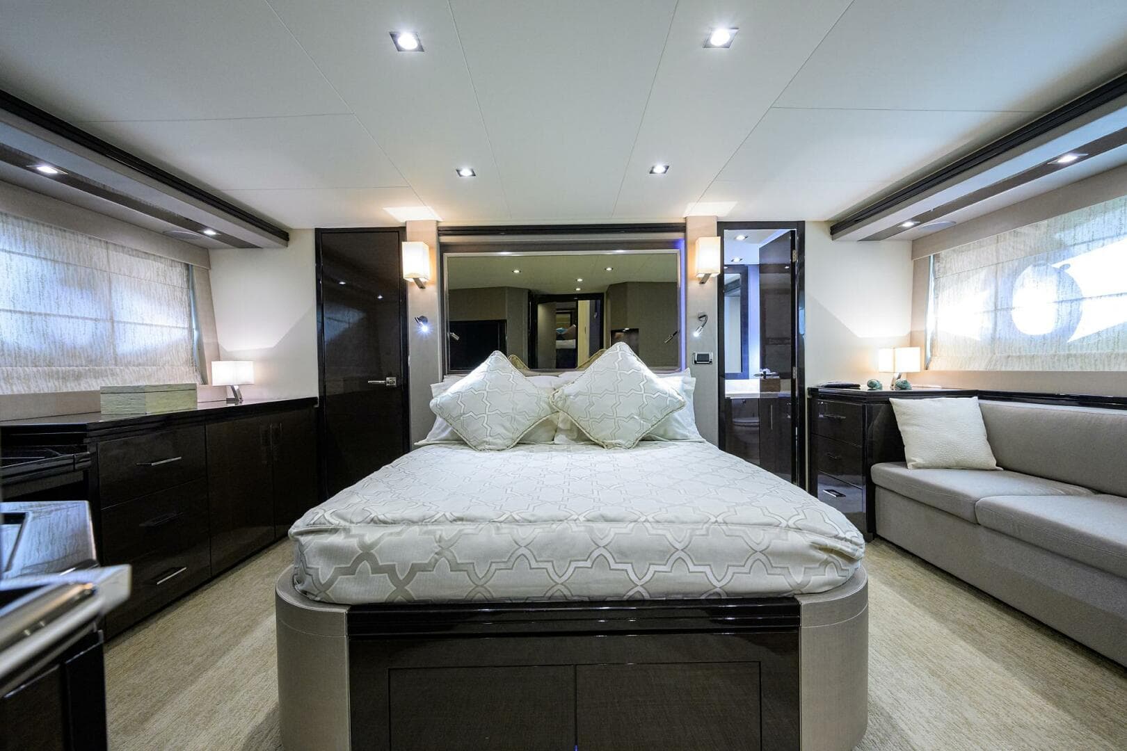 Marquis 66 ANDIAMO - Master Stateroom