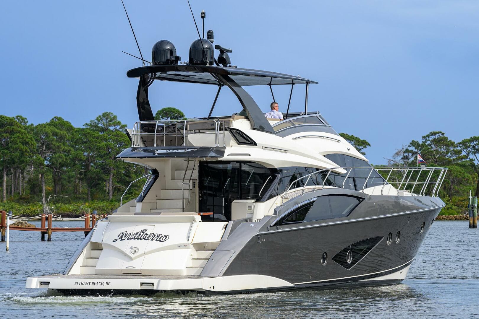Marquis 66 ANDIAMO - Starboard Aft Profile