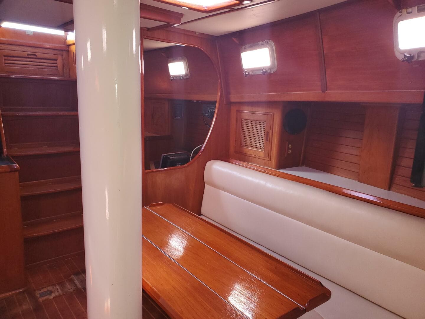 1987 Celestial Center Cockpit