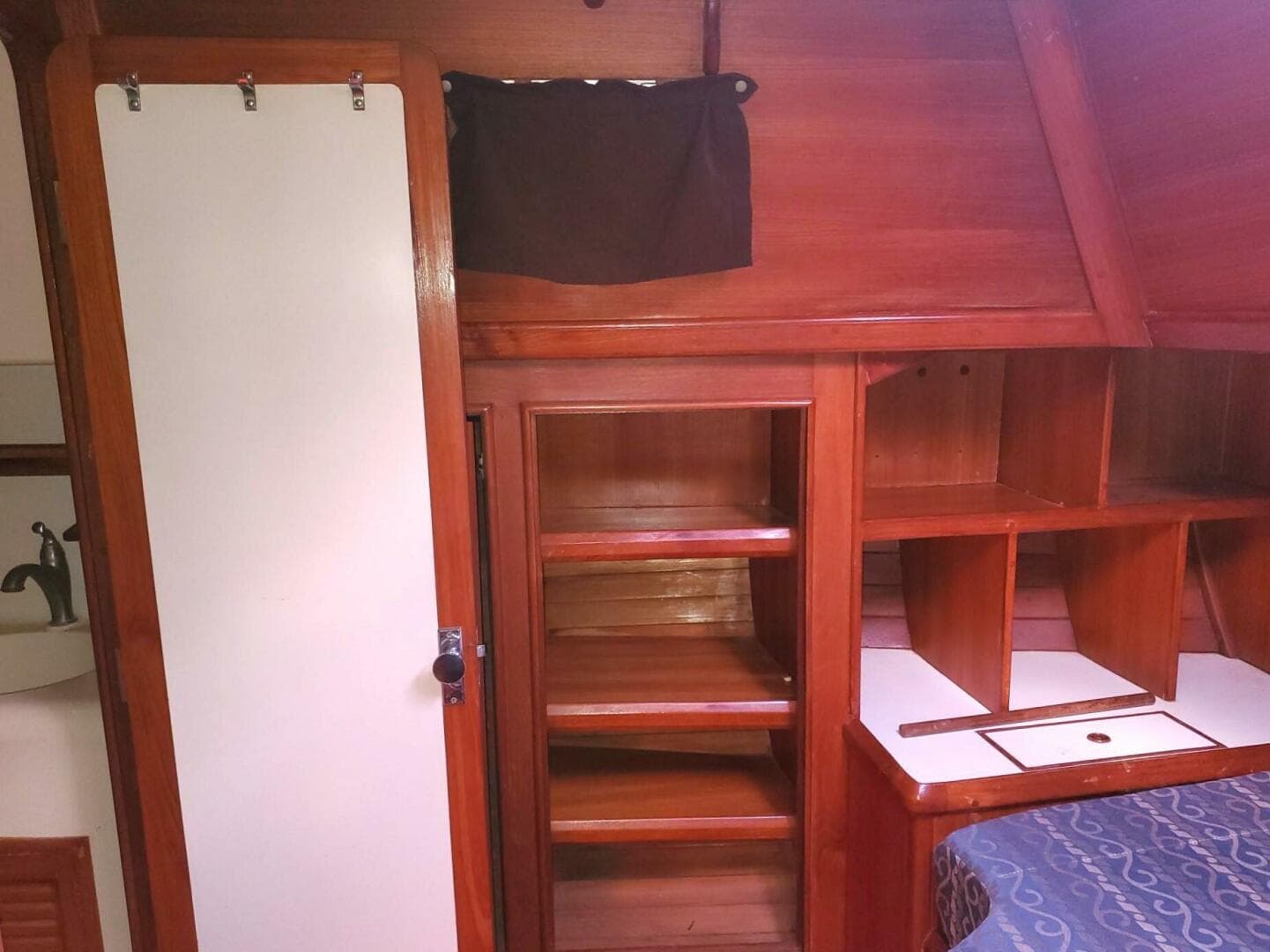 1987 Celestial Center Cockpit